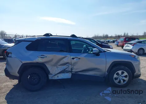 2021 Toyota Rav4 Le z USA, uszkodzony, nr VIN 2T3G1RFV0MC181249